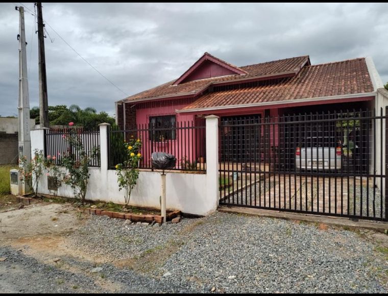 Casa no Bairro Itinga em Araquari com 4 Dormitórios (2 suítes) - KR264