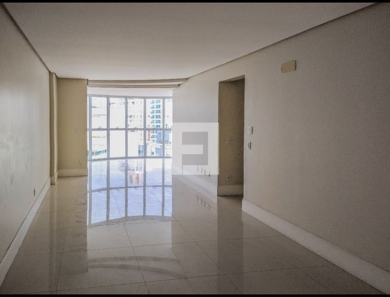 Apartamento no Bairro Centro em Balneário Camboriú com 3 Dormitórios (3 suítes) e 128 m² - 4888