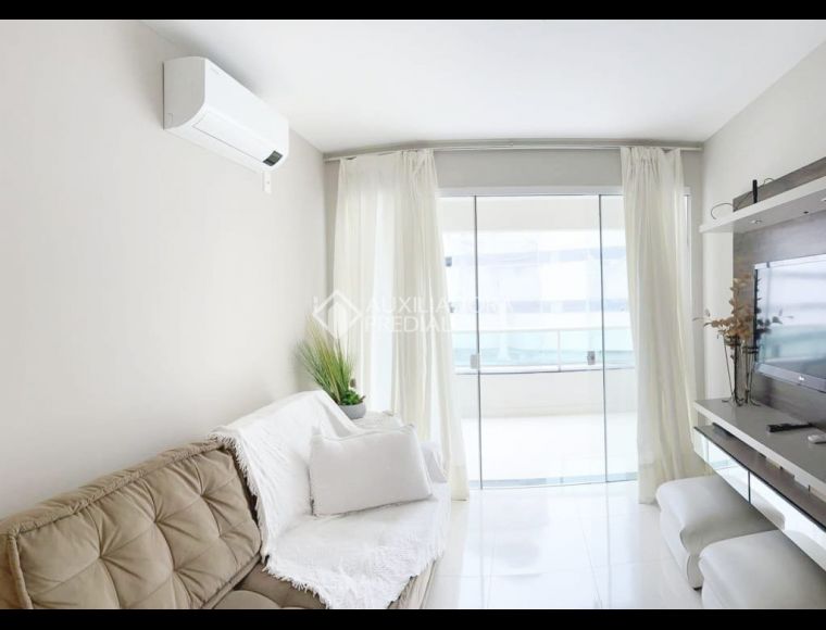 Apartamento no Bairro Centro em Balneário Camboriú com 3 Dormitórios (1 suíte) - 454448