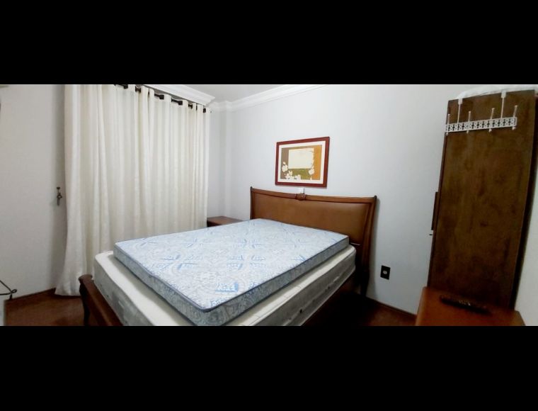 Apartamento no Bairro Centro em Balneário Camboriú com 3 Dormitórios (1 suíte) - 462693