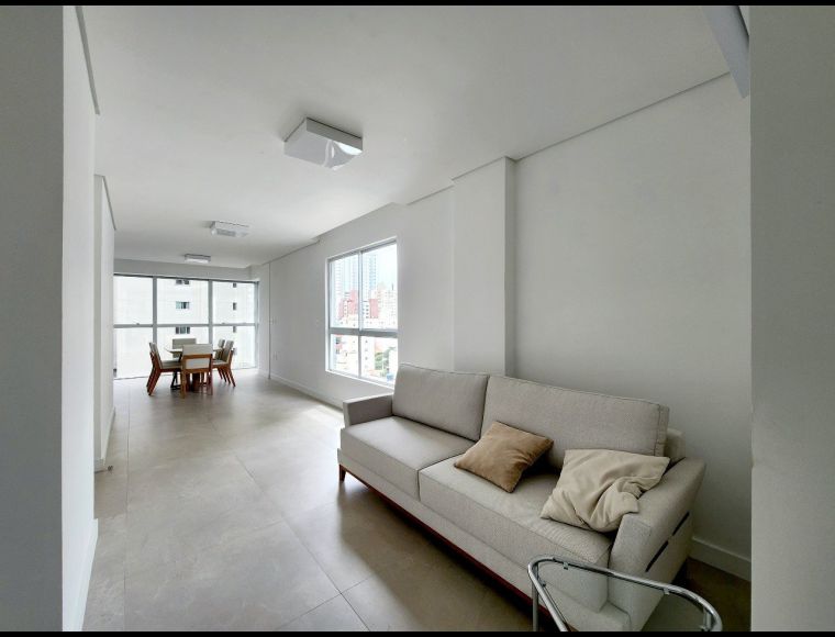 Apartamento no Bairro Centro em Balneário Camboriú com 2 Dormitórios (2 suítes) e 94 m² - 3318706