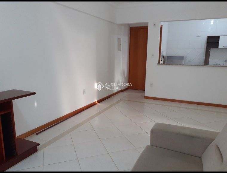 Apartamento no Bairro Centro em Balneário Camboriú com 2 Dormitórios (1 suíte) - 408199