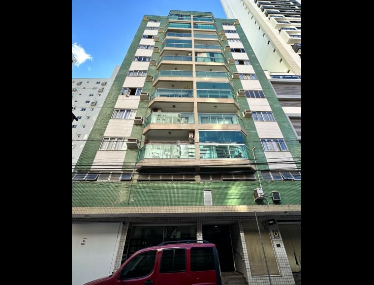 Apartamento no Bairro Centro em Balneário Camboriú com 3 Dormitórios (1 suíte) - 445093