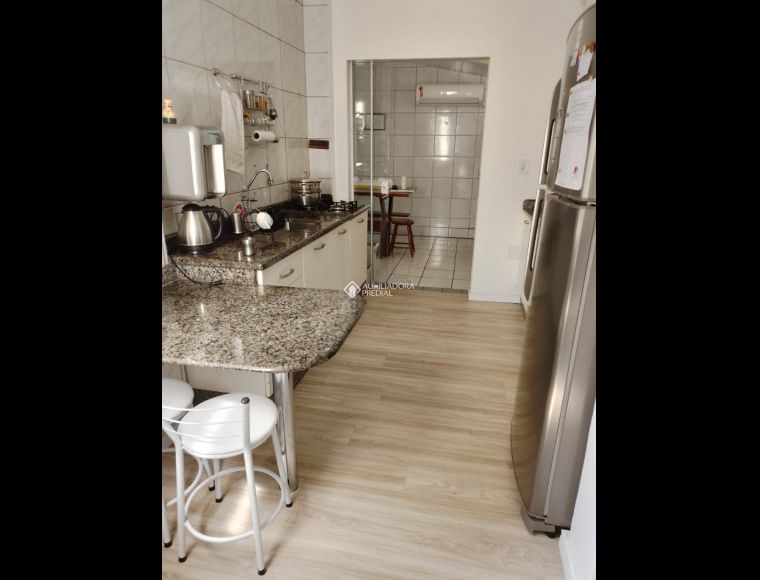 Apartamento no Bairro Centro em Balneário Camboriú com 3 Dormitórios (2 suítes) - 387119