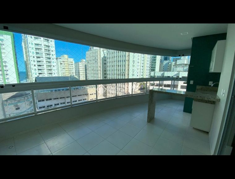 Apartamento no Bairro Centro em Balneário Camboriú com 3 Dormitórios (1 suíte) - 473127