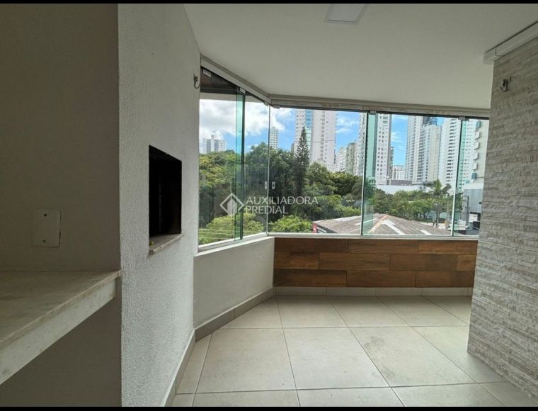 Apartamento no Bairro Centro em Balneário Camboriú com 2 Dormitórios (1 suíte) - 480211