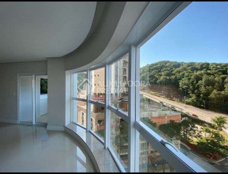 Apartamento no Bairro Pioneiros em Balneário Camboriú com 4 Dormitórios (2 suítes) - 353138