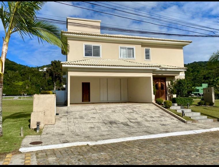 Casa no Bairro Ariribá em Balneário Camboriú com 4 Dormitórios (1 suíte) e 232 m² - 1466