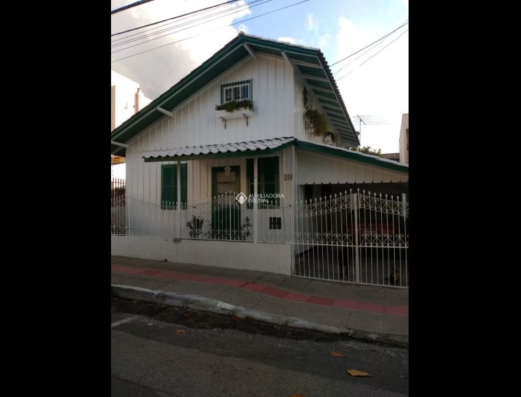 Casa no Bairro Bairro das Nações em Balneário Camboriú com 3 Dormitórios - 382670