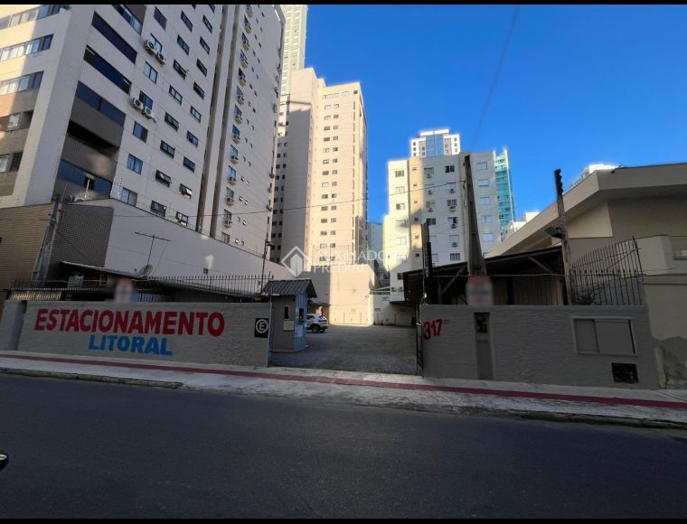 Terreno no Bairro Centro em Balneário Camboriú com 701 m² - 471502