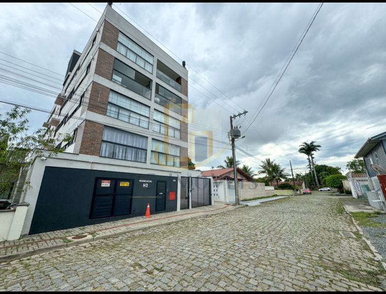 Apartamento no Bairro Centro em Balneário Piçarras com 3 Dormitórios (1 suíte) e 100 m² - 278