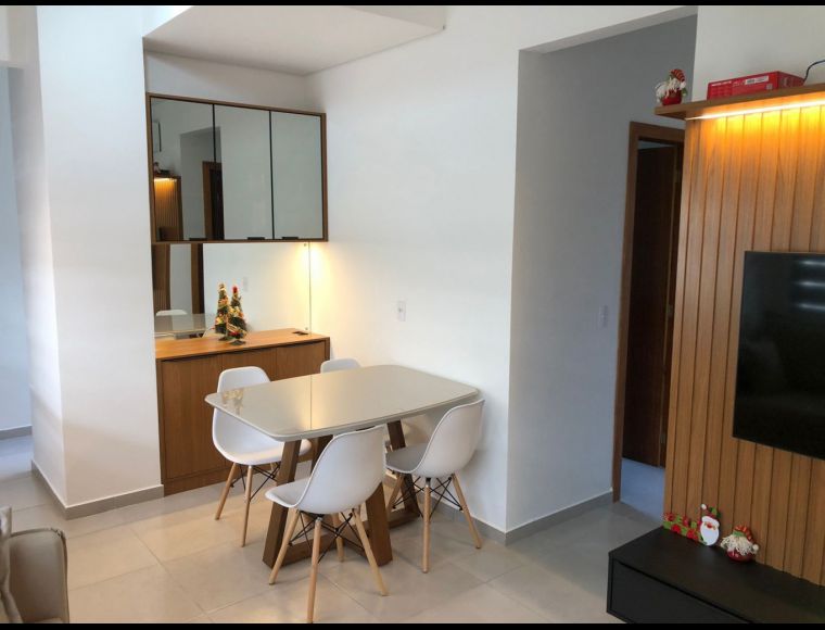 Apartamento no Bairro Itacolomi em Balneário Piçarras com 2 Dormitórios e 50.05 m² - 70211216