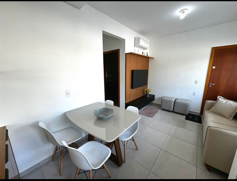 Apartamento no Bairro Itacolomi em Balneário Piçarras com 2 Dormitórios e 50.05 m² - 70211216