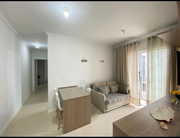 Apartamento no Bairro Itacolomi em Balneário Piçarras com 2 Dormitórios e 59 m² - 4551