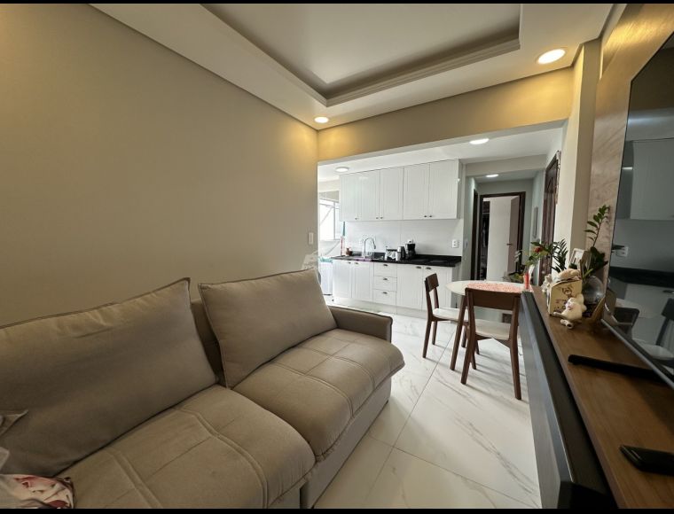 Apartamento no Bairro Itacolomi em Balneário Piçarras com 2 Dormitórios e 50 m² - 35721115