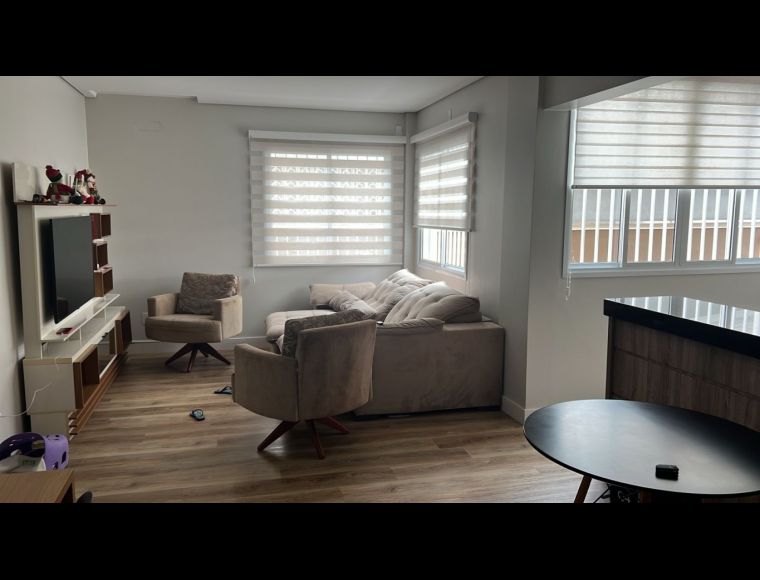 Apartamento no Bairro Itacolomi em Balneário Piçarras com 3 Dormitórios (1 suíte) e 99 m² - 70216058