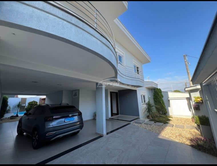 Casa no Bairro Centro em Balneário Piçarras com 4 Dormitórios (2 suítes) e 310 m² - 35718372