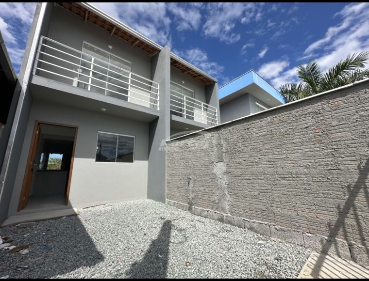 Casa no Bairro Nossa Senhora da Paz em Balneário Piçarras com 2 Dormitórios e 70 m² - 35721160