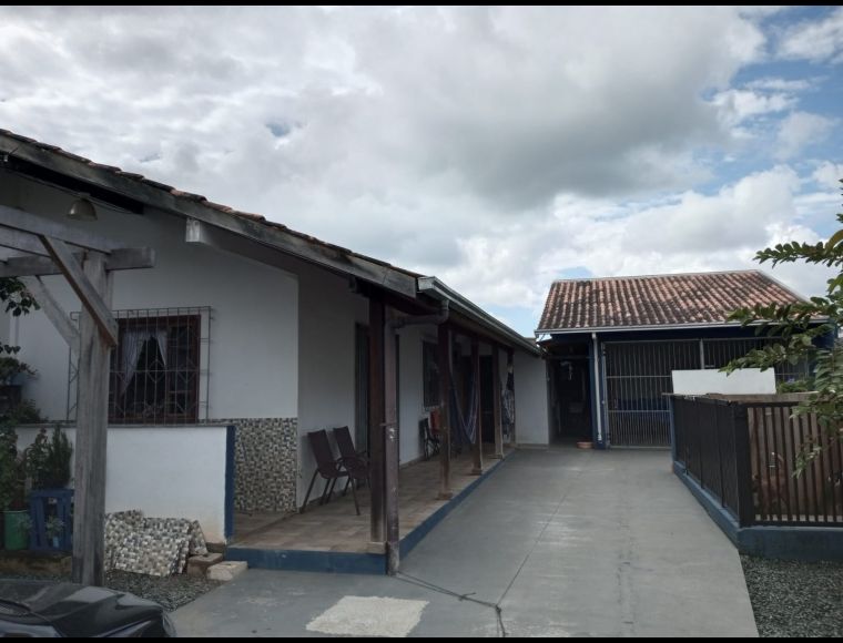Casa em Balneário Piçarras com 2 Dormitórios (1 suíte) - 14