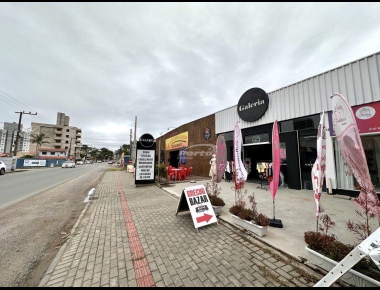 Loja no Bairro Itacolomi em Balneário Piçarras com 11 m² - 35718241