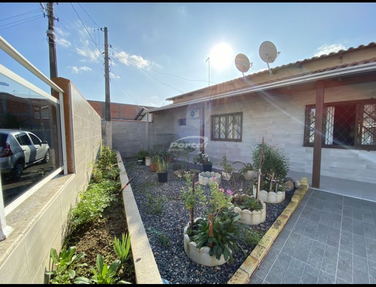 Casa no Bairro Centro em Barra Velha com 3 Dormitórios (1 suíte) e 150 m² - 35713848