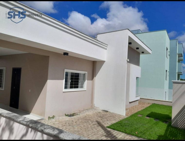 Casa no Bairro Centro em Barra Velha com 2 Dormitórios (1 suíte) e 110 m² - CA2344
