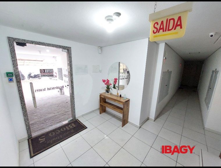 Apartamento no Bairro Fundos em Biguaçu com 2 Dormitórios e 47.8 m² - 123333