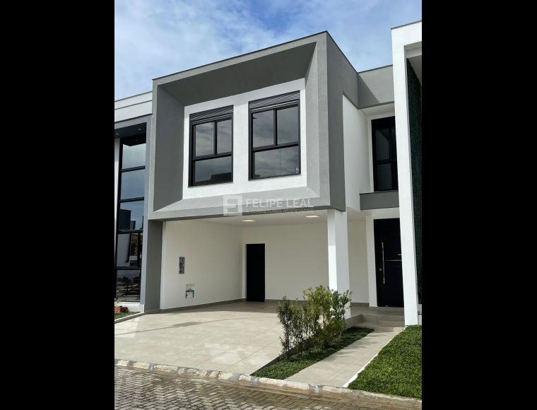 Casa no Bairro Deltaville em Biguaçu com 3 Dormitórios (1 suíte) e 179 m² - 17691