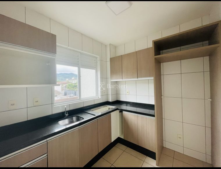 Apartamento no Bairro Água Verde em Blumenau com 2 Dormitórios (1 suíte) e 72 m² - 3824578
