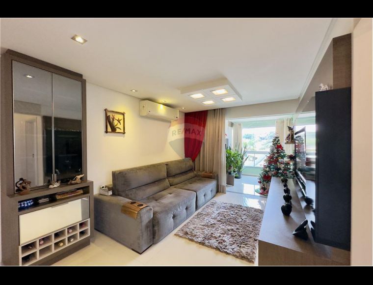 Apartamento no Bairro Água Verde em Blumenau com 2 Dormitórios (2 suítes) e 75 m² - 590141022-15