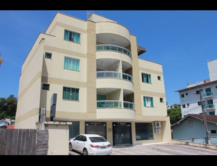 Apartamento no Bairro Água Verde em Blumenau com 2 Dormitórios (1 suíte) e 78 m² - 1000-0001