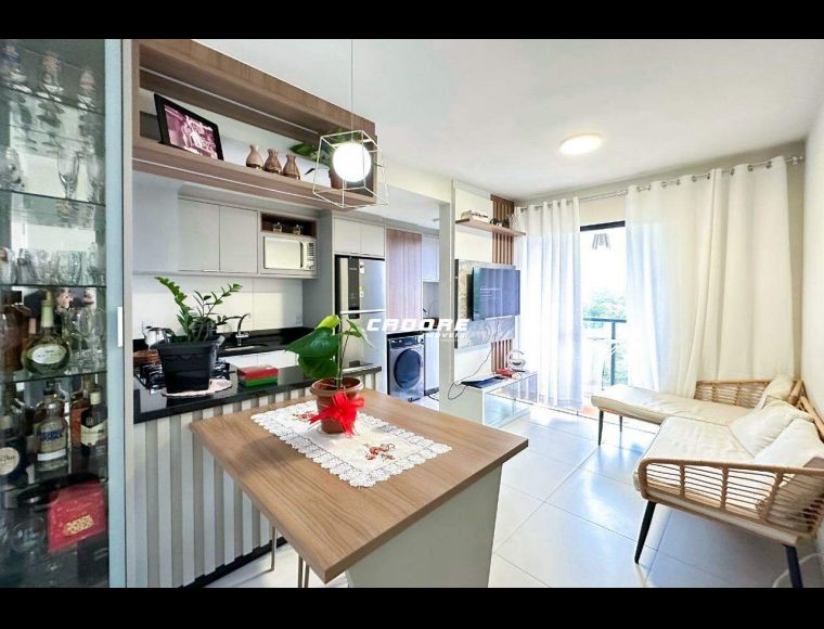 Apartamento no Bairro Badenfurt em Blumenau com 2 Dormitórios (1 suíte) e 55 m² - 3842