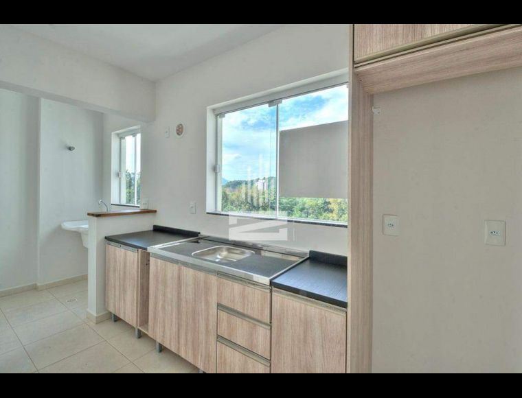 Apartamento no Bairro Boa Vista em Blumenau com 3 Dormitórios (1 suíte) e 82 m² - 8504