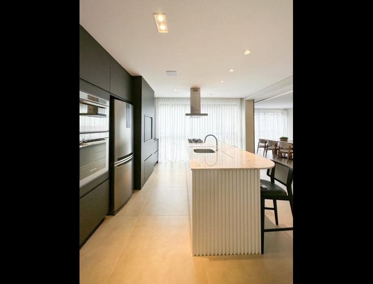 Apartamento no Bairro Bom Retiro em Blumenau com 3 Dormitórios (3 suítes) e 189 m² - 3823180