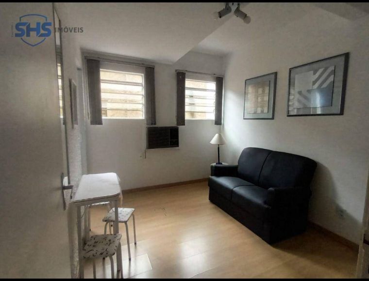 Apartamento no Bairro Centro em Blumenau com 1 Dormitórios e 28 m² - AP4302