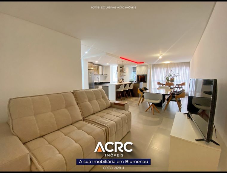 Apartamento no Bairro Centro em Blumenau com 3 Dormitórios (3 suítes) e 106 m² - AP06735V