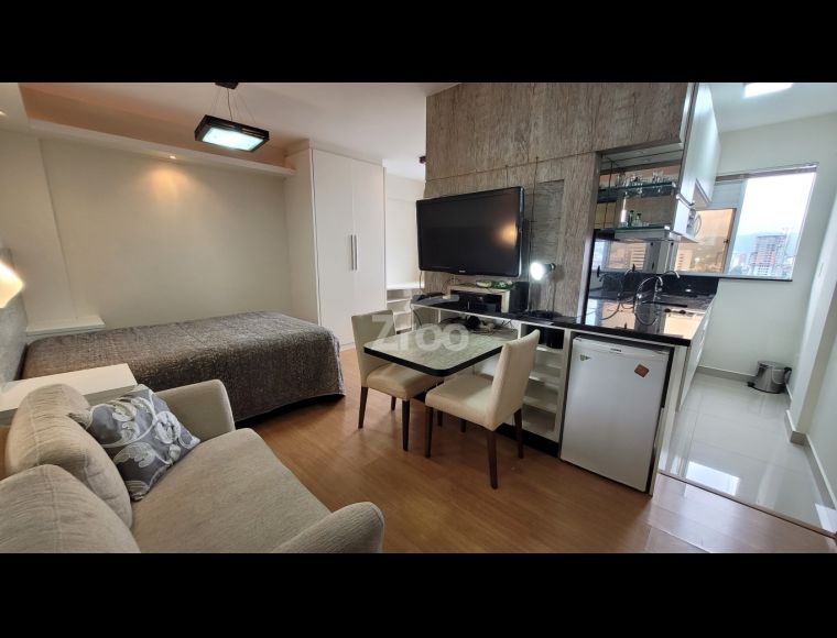 Apartamento no Bairro Centro em Blumenau com 1 Dormitórios (1 suíte) e 46 m² - 5064232
