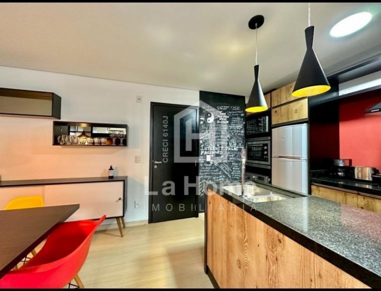Apartamento no Bairro Centro em Blumenau com 1 Dormitórios e 26.7 m² - 6160752
