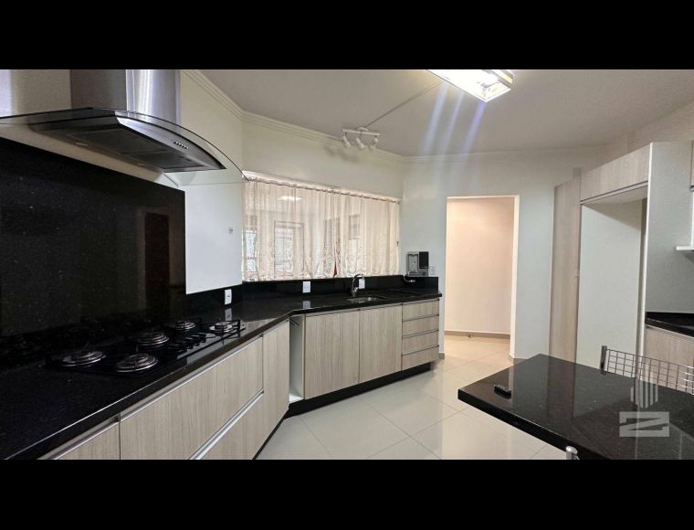 Apartamento no Bairro Centro em Blumenau com 3 Dormitórios (1 suíte) e 155 m² - AP6766