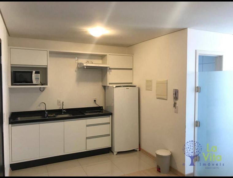 Apartamento no Bairro Centro em Blumenau com 1 Dormitórios (1 suíte) e 27 m² - AP0676