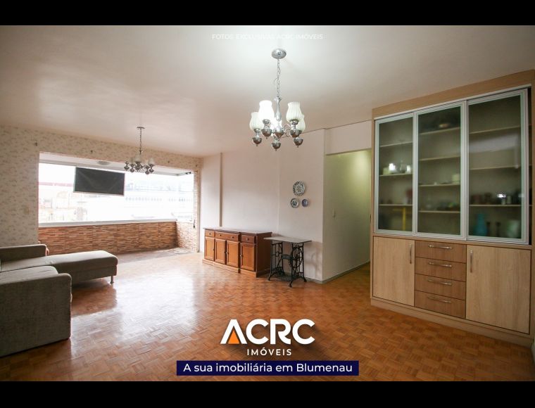 Apartamento no Bairro Centro em Blumenau com 4 Dormitórios (1 suíte) e 135 m² - AP04658V