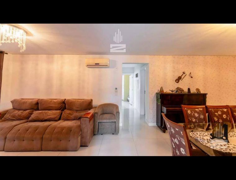 Apartamento no Bairro Escola Agrícola em Blumenau com 3 Dormitórios (1 suíte) e 130 m² - AP1175