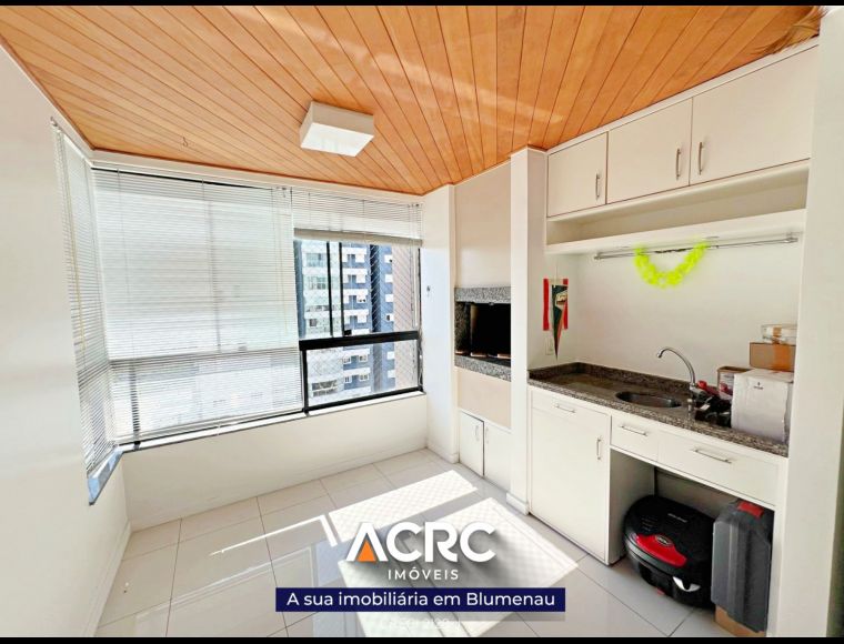 Apartamento no Bairro Escola Agrícola em Blumenau com 3 Dormitórios (1 suíte) e 94 m² - AP08736V