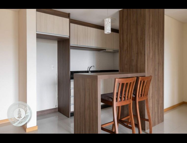 Apartamento no Bairro Fortaleza em Blumenau com 3 Dormitórios (1 suíte) e 71 m² - 931