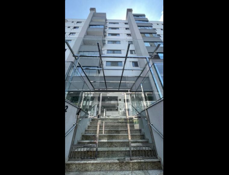 Apartamento no Bairro Fortaleza em Blumenau com 2 Dormitórios (1 suíte) e 70 m² - 29685