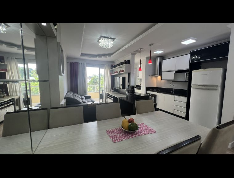 Apartamento no Bairro Fortaleza em Blumenau com 2 Dormitórios e 56 m² - SAG001