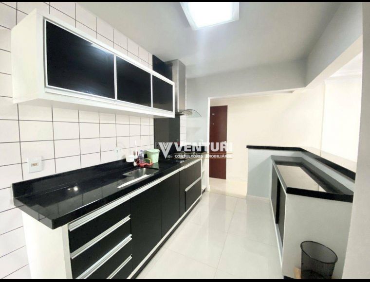 Apartamento no Bairro Fortaleza em Blumenau com 3 Dormitórios e 79 m² - AP2048