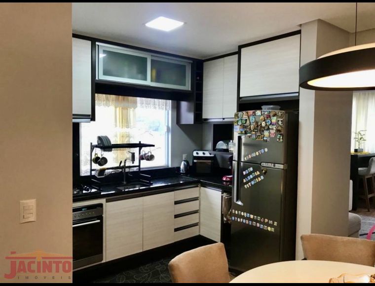 Apartamento no Bairro Fortaleza Alta em Blumenau com 2 Dormitórios (1 suíte) e 75 m² - 3085
