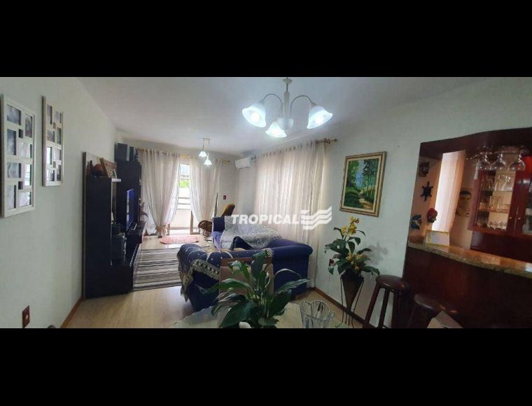 Apartamento no Bairro Garcia em Blumenau com 3 Dormitórios (2 suítes) - AP3340