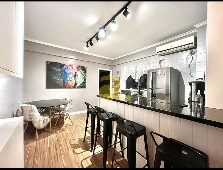 Apartamento no Bairro Garcia em Blumenau com 2 Dormitórios e 62.24 m² - 6004049